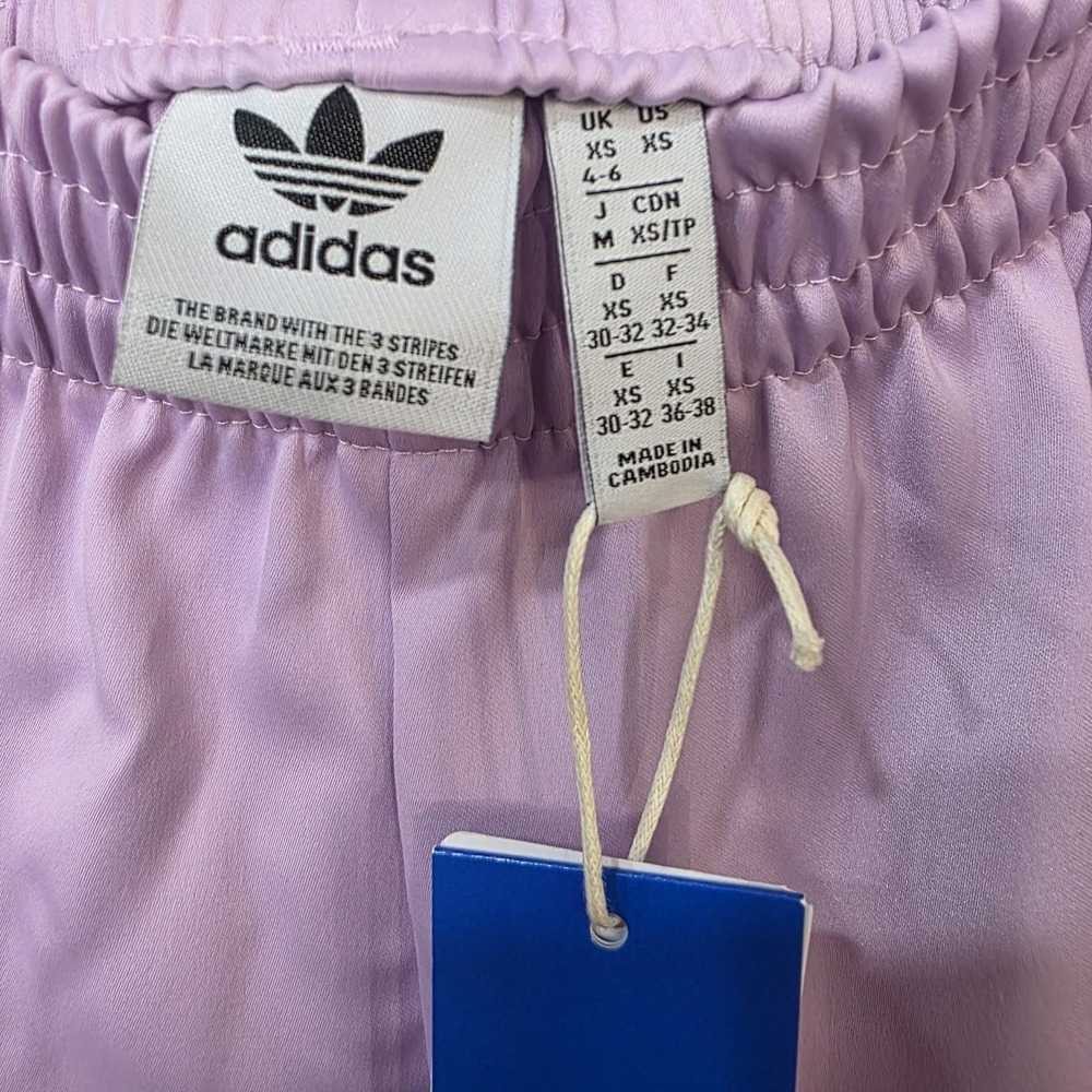 Adidas NWT Originals Sprinter Shorts Size XS Women's Light Orchid 3-Stripes - Picture 3 of 3